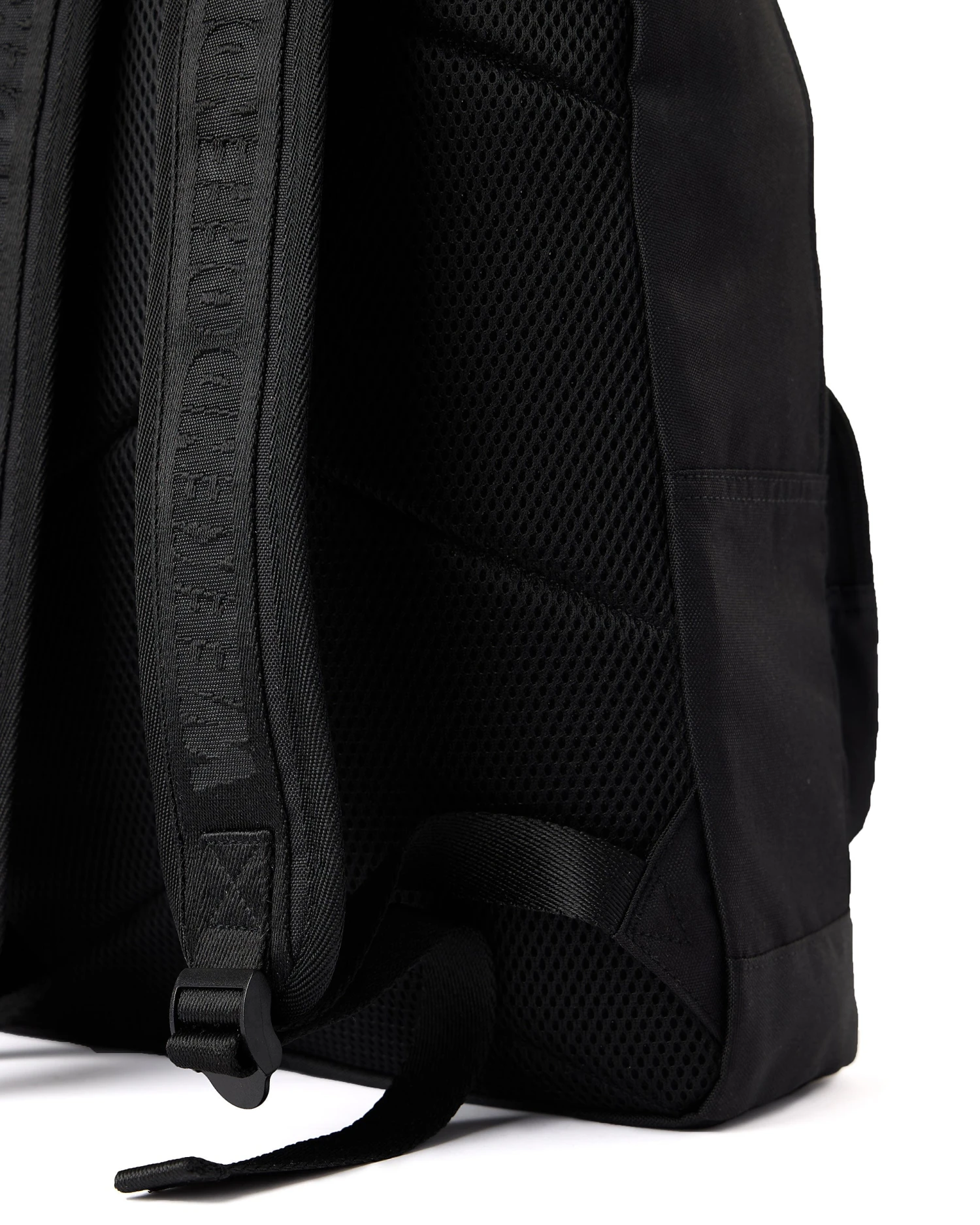 Weekend Offender Classic Rucksack Black Ripstop - Image 8