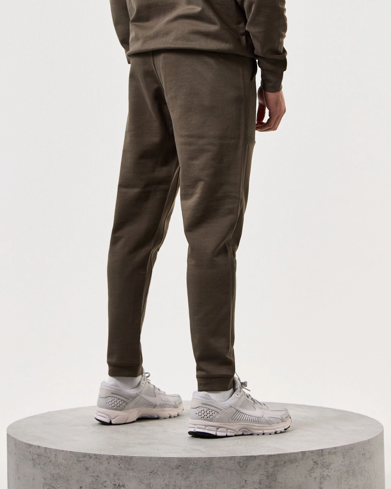 Weekend Offender Rebolledo Jogger Pants Castle Green - Image 4