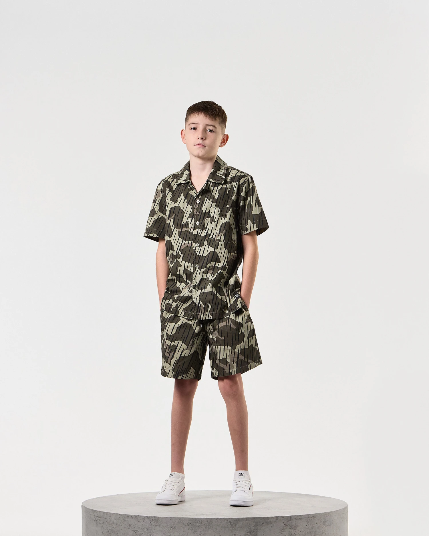 Weekend Offender Kids Monuriki Camo Shirt Castle Green Rain Camo - Image 2