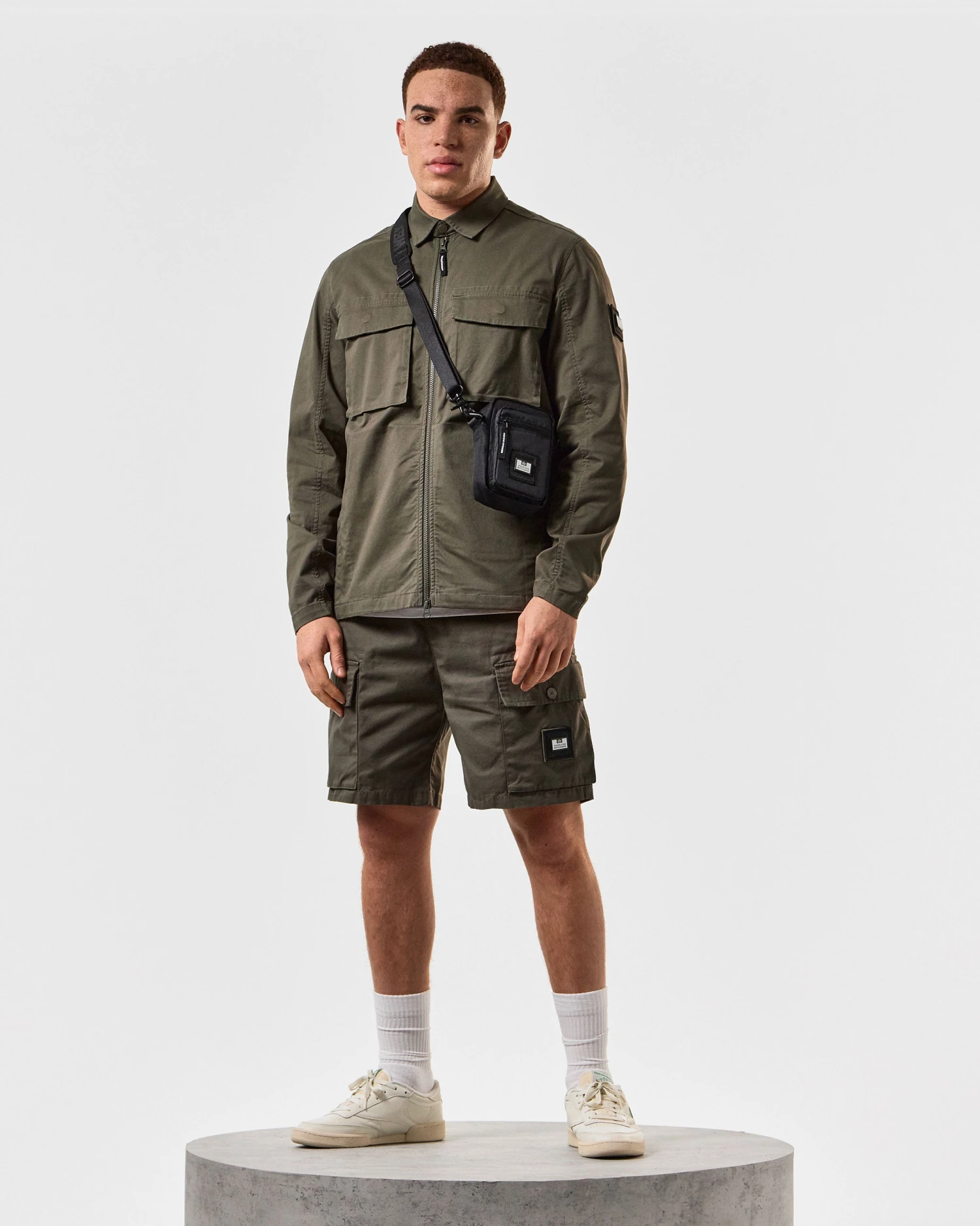 Weekend Offender Scopello Cargo Shorts Castle Green - Image 2