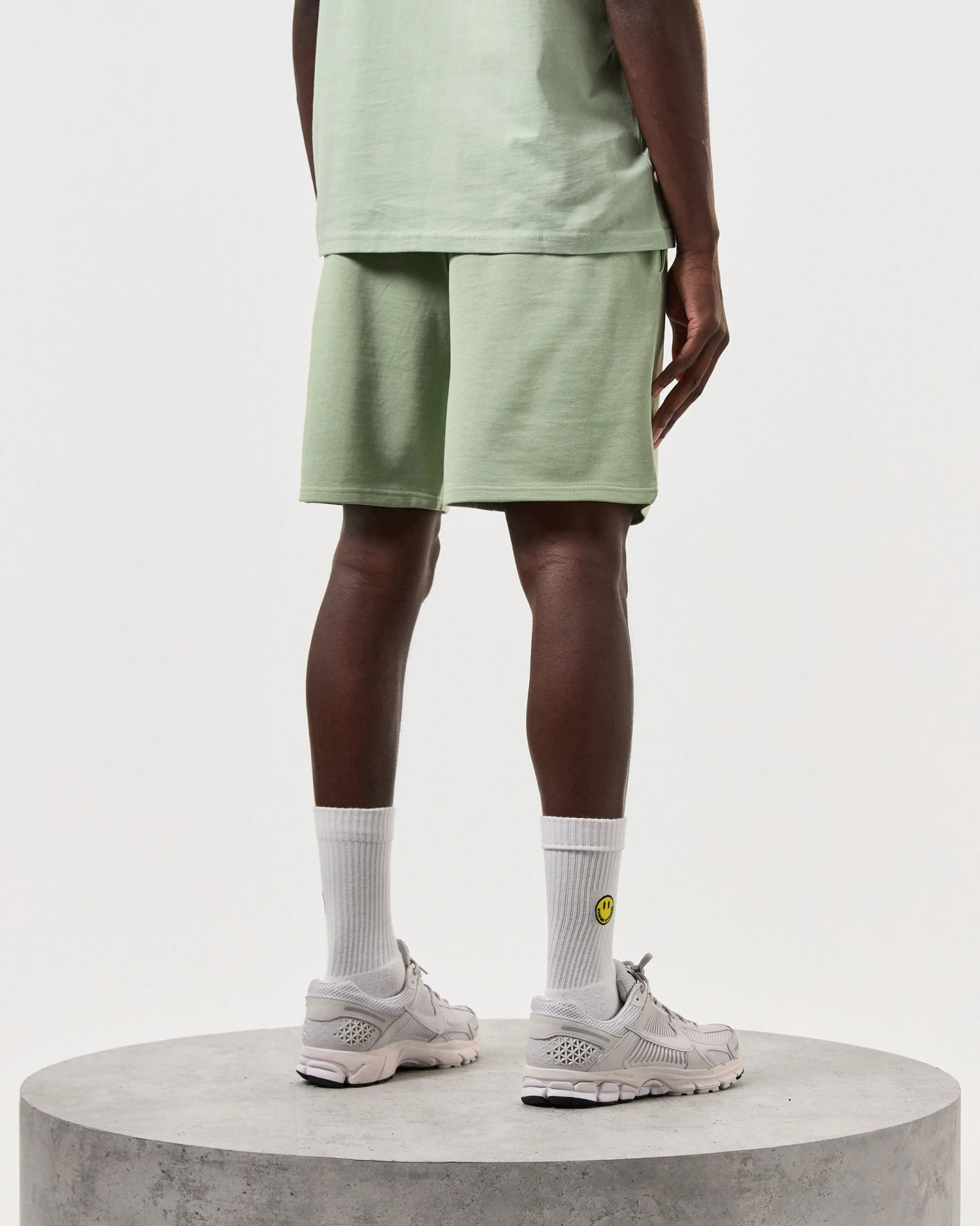 Weekend Offender Mytros Shorts Pale Moss Green/Castle Green - Image 3